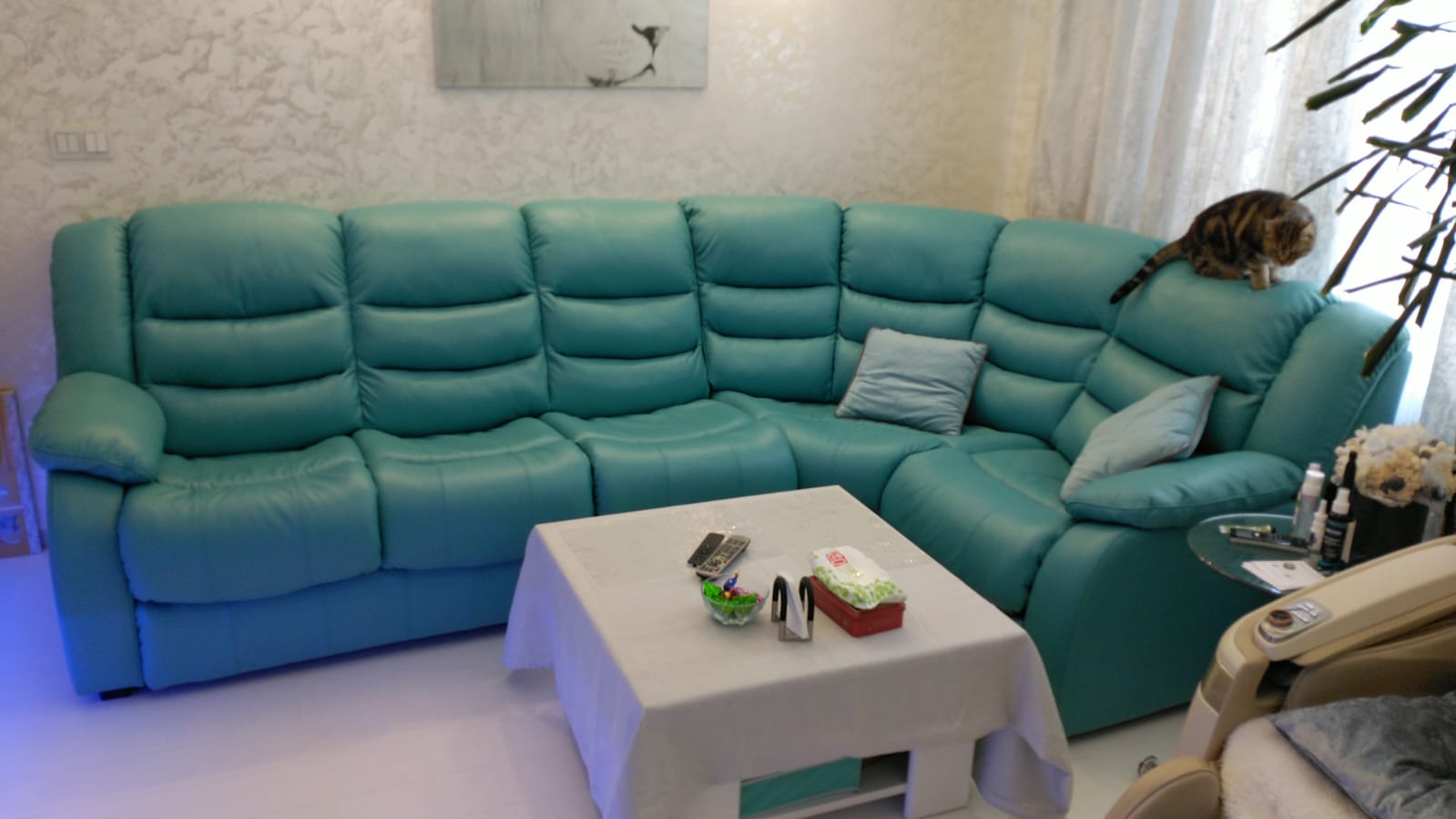 Перетяжка дивана на дому. Таганская